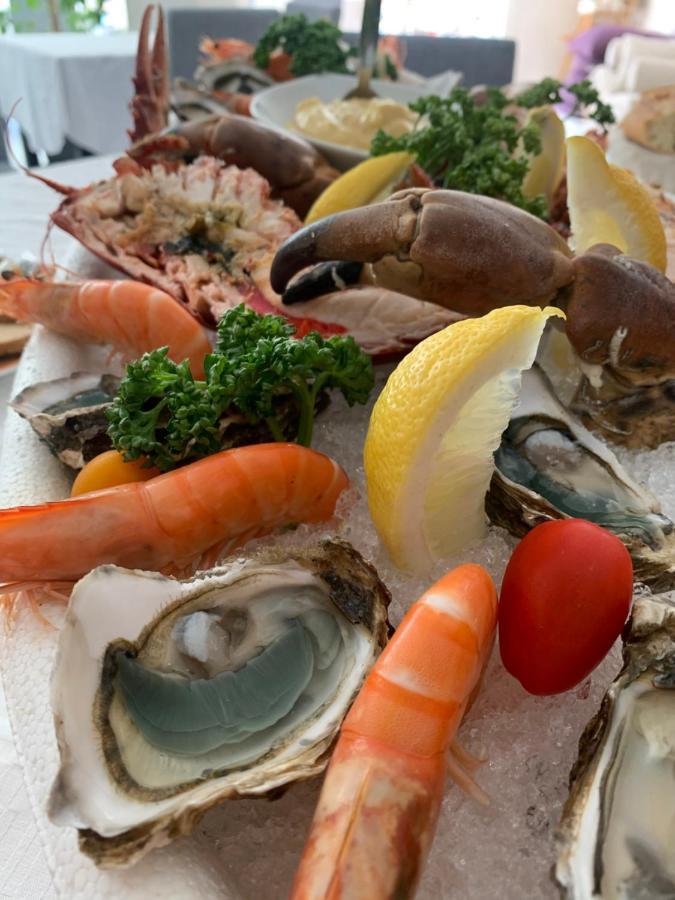 Hotel Restaurant De La Mer Golfe-Juan Dış mekan fotoğraf
