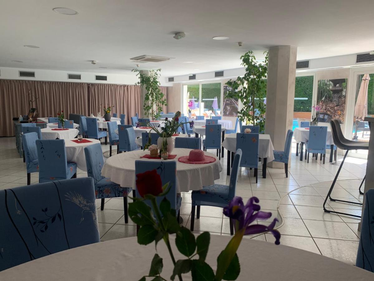 Hotel Restaurant De La Mer Golfe-Juan Dış mekan fotoğraf